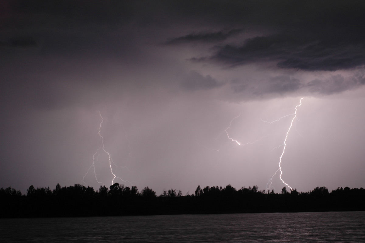 lightning lightning_bolts : Lawrence, NSW   28 November 2006