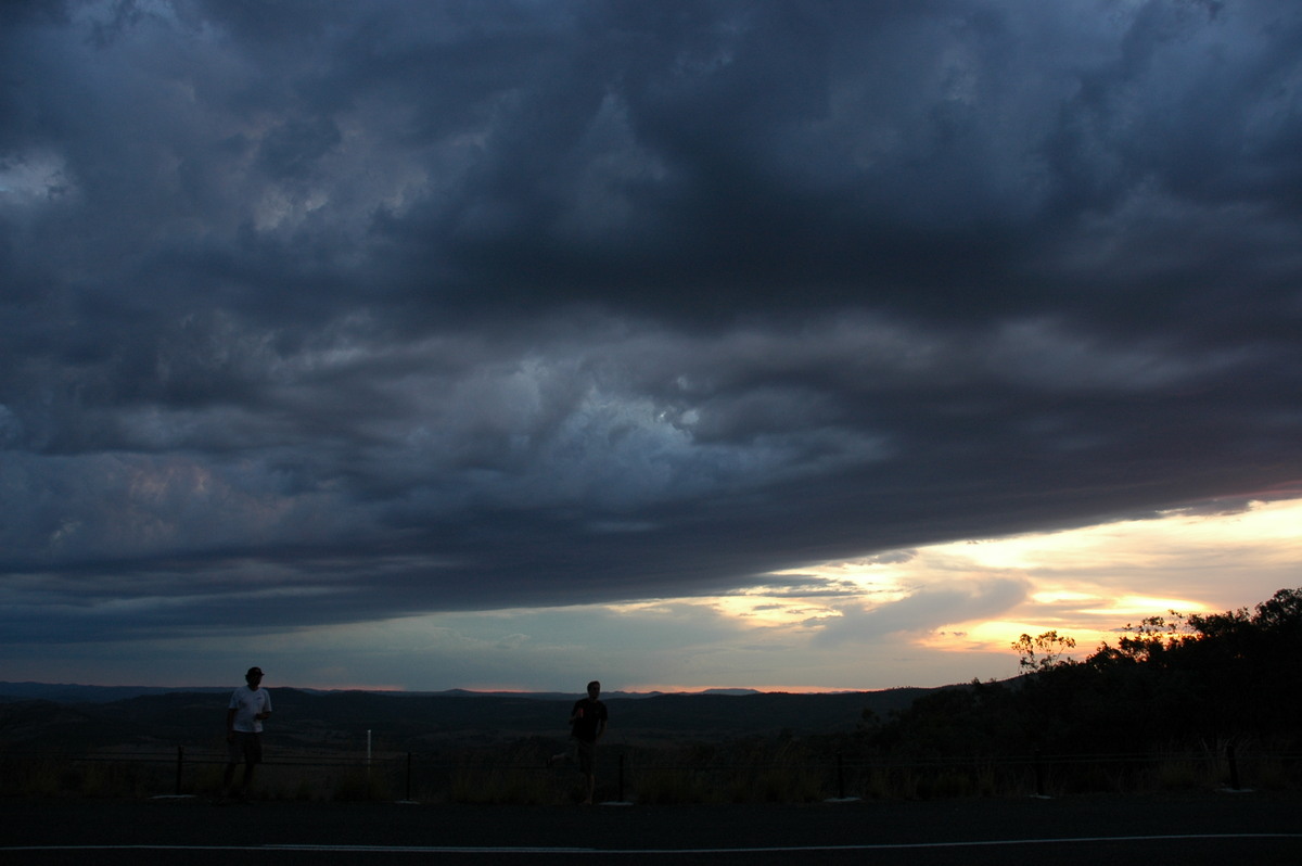 cumulonimbus thunderstorm_base : W of Tenterfield, NSW   12 January 2007