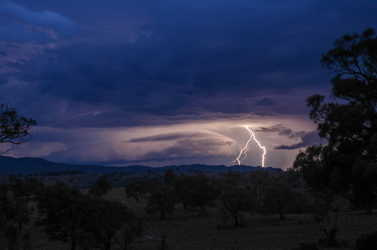 lightning lightning_bolts : W of Tenterfield, NSW   12 January 2007