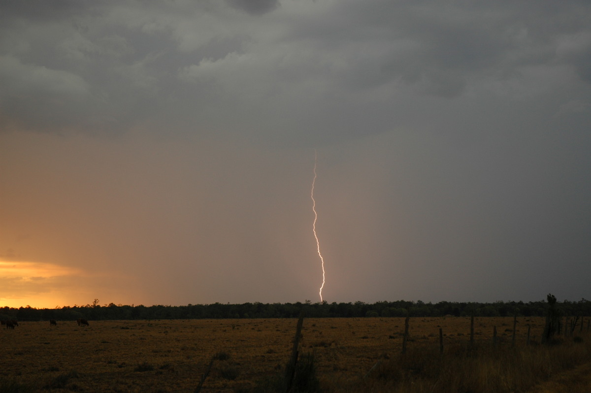 lightning lightning_bolts : N of Goodiwindi, QLD   14 January 2007