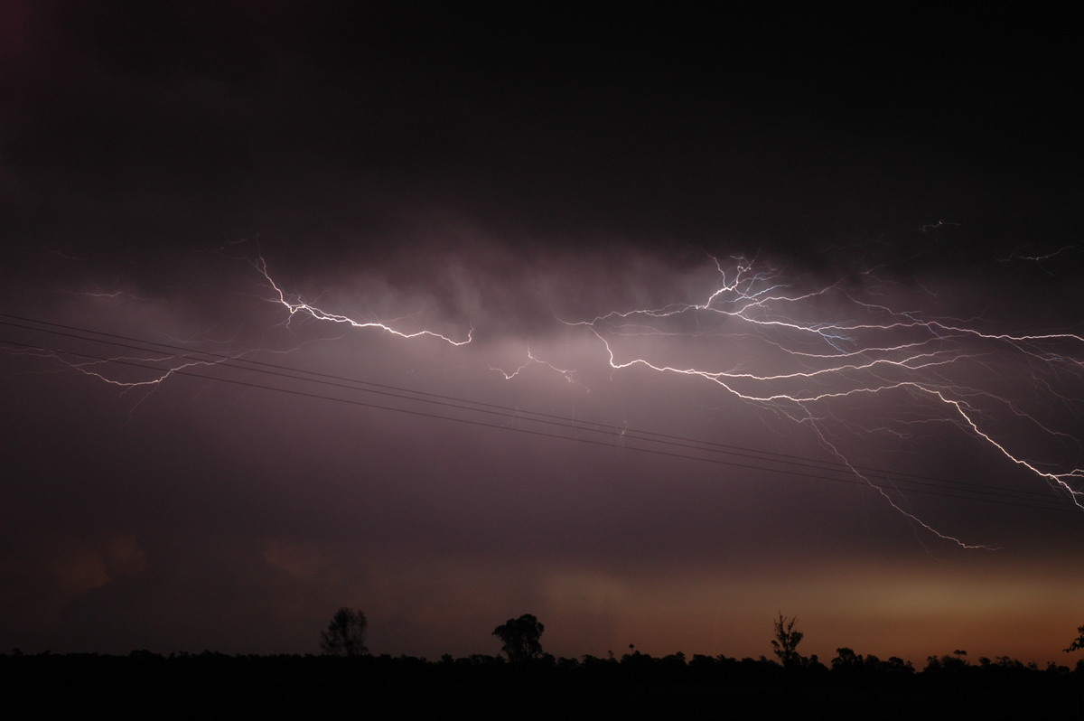 lightning lightning_bolts : N of Goodiwindi, QLD   14 January 2007