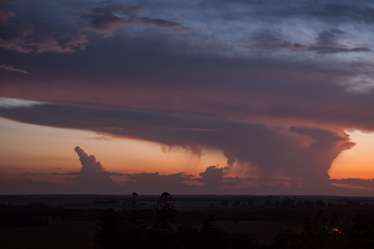 anvil thunderstorm_anvils : N of Casino, NSW   30 January 2007