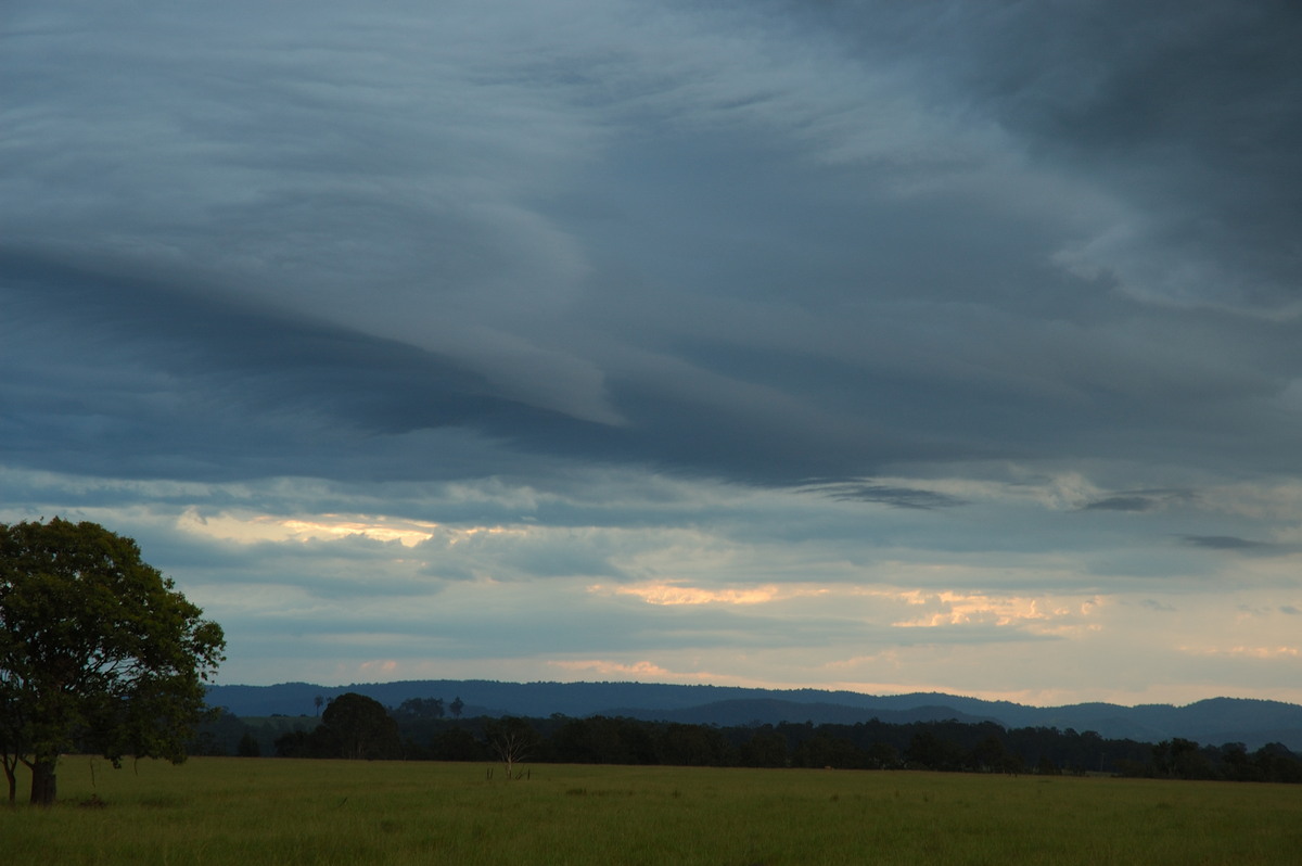 altocumulus lenticularis : N of Casino, NSW   31 January 2007