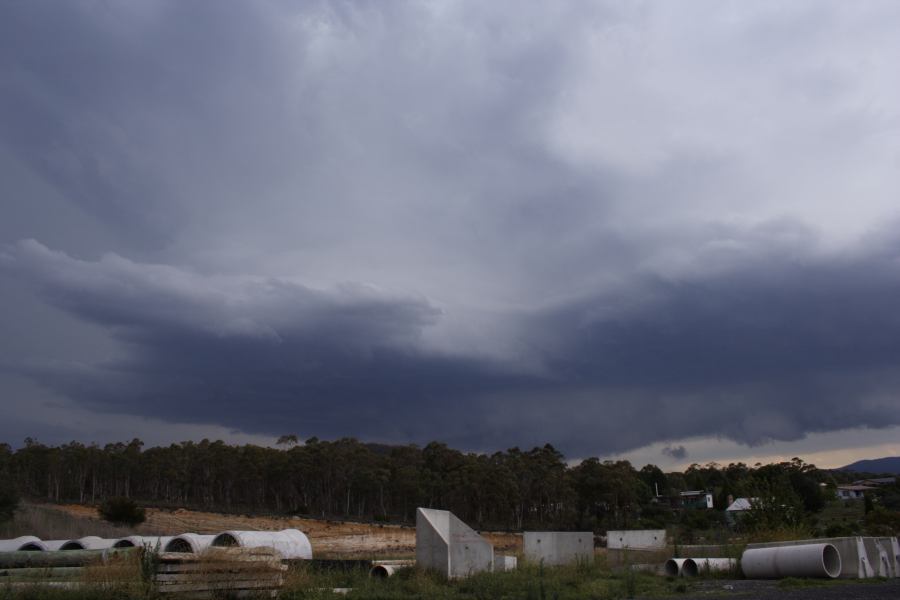 wallcloud thunderstorm_wall_cloud : near Lithgow, NSW   7 February 2007