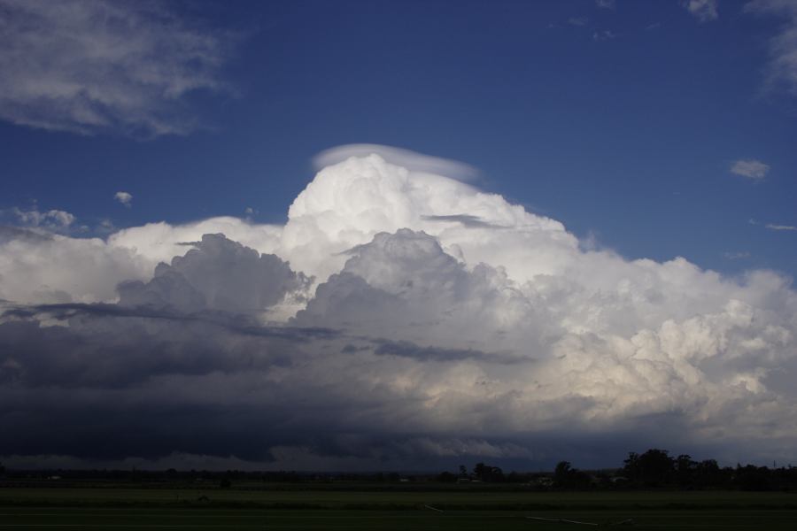 pileus pileus_cap_cloud : Windsor, NSW   28 February 2007