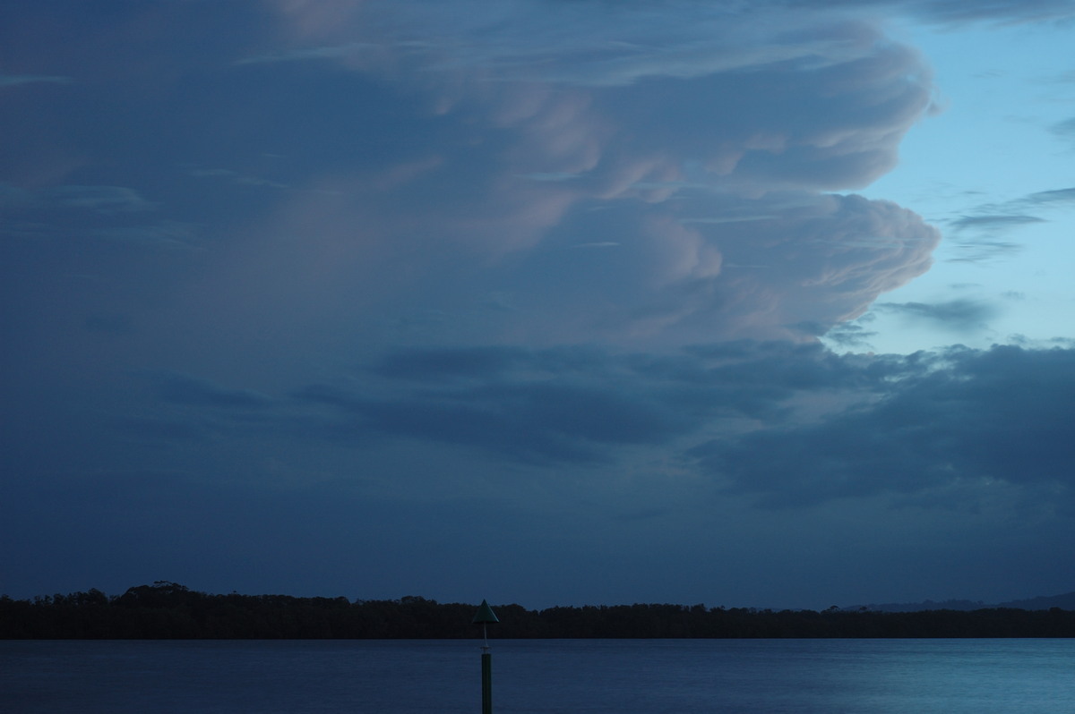 thunderstorm cumulonimbus_incus : Ballina, NSW   28 February 2007