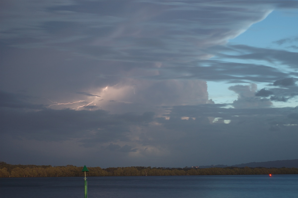 lightning lightning_bolts : Ballina, NSW   28 February 2007