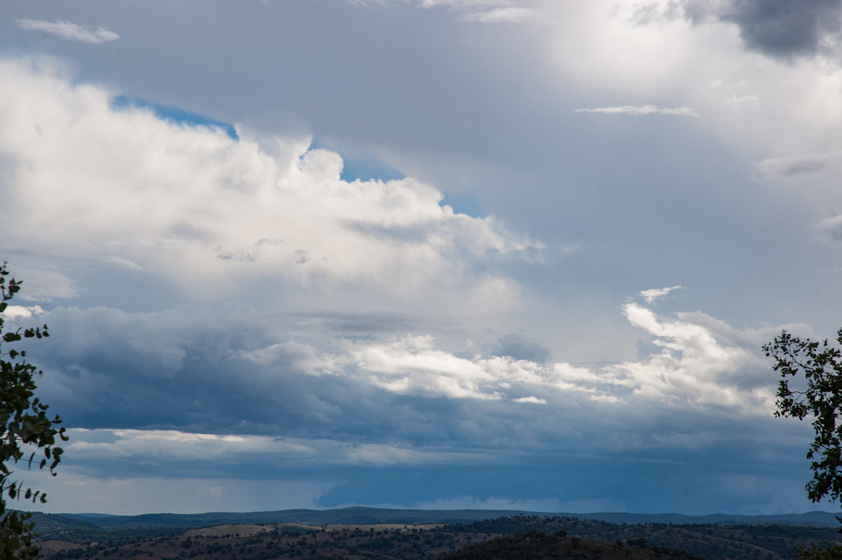 anvil thunderstorm_anvils : W of Tenterfield, NSW   25 March 2007