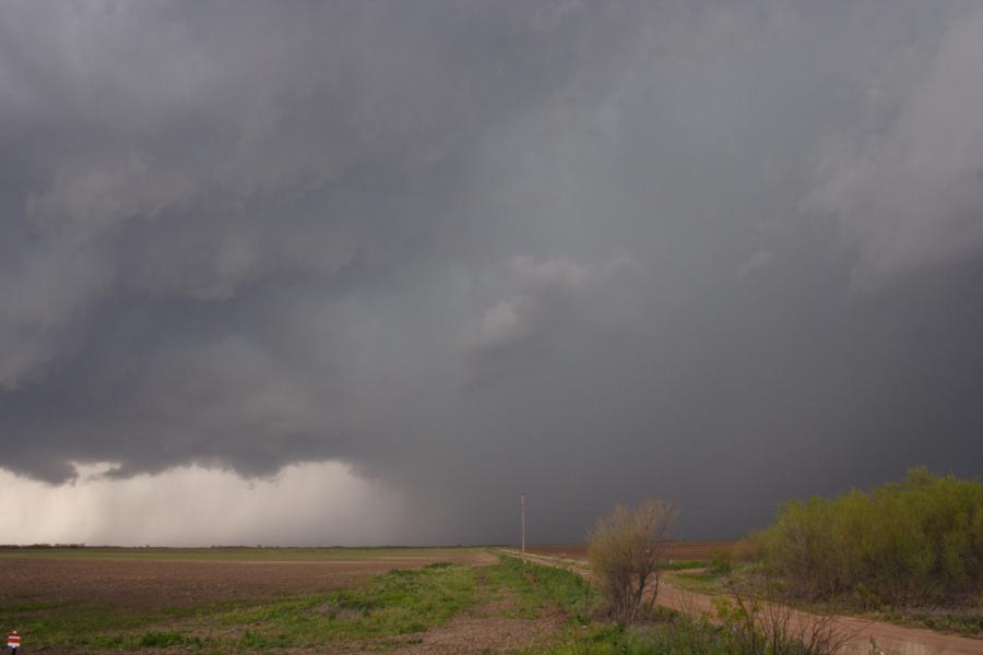 cumulonimbus supercell_thunderstorm : SW of Seymour, Texas, USA   13 April 2007