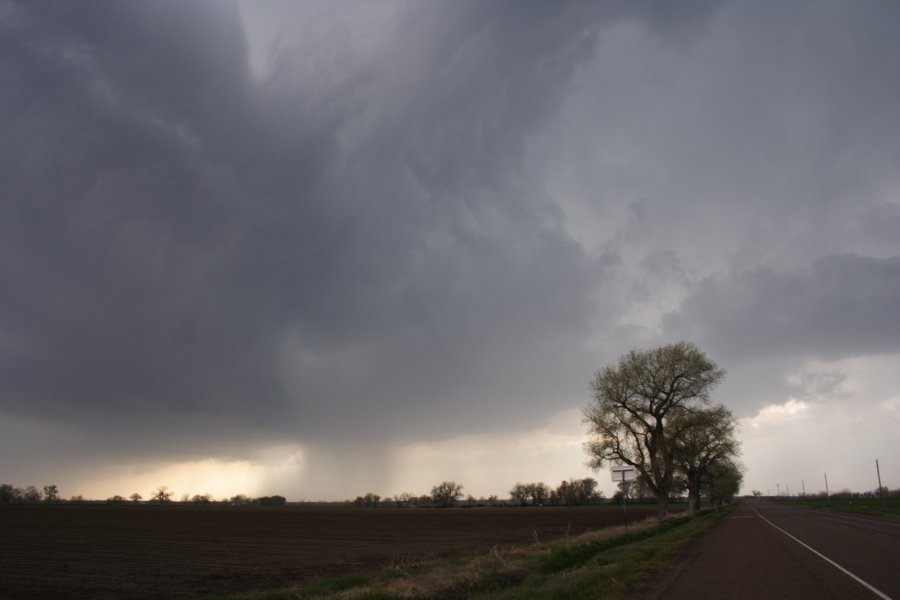 cumulonimbus supercell_thunderstorm : Granada, Colorado, USA   21 April 2007