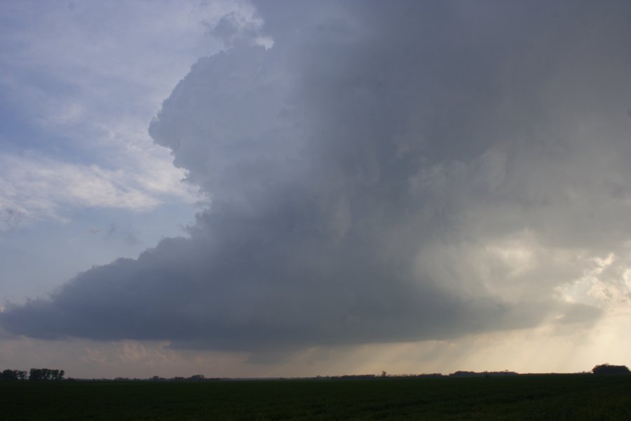 cumulonimbus supercell_thunderstorm : Nickerson, Kansas, USA   24 April 2007