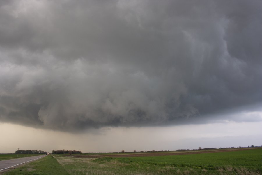 wallcloud thunderstorm_wall_cloud : Nickerson, Kansas, USA   24 April 2007