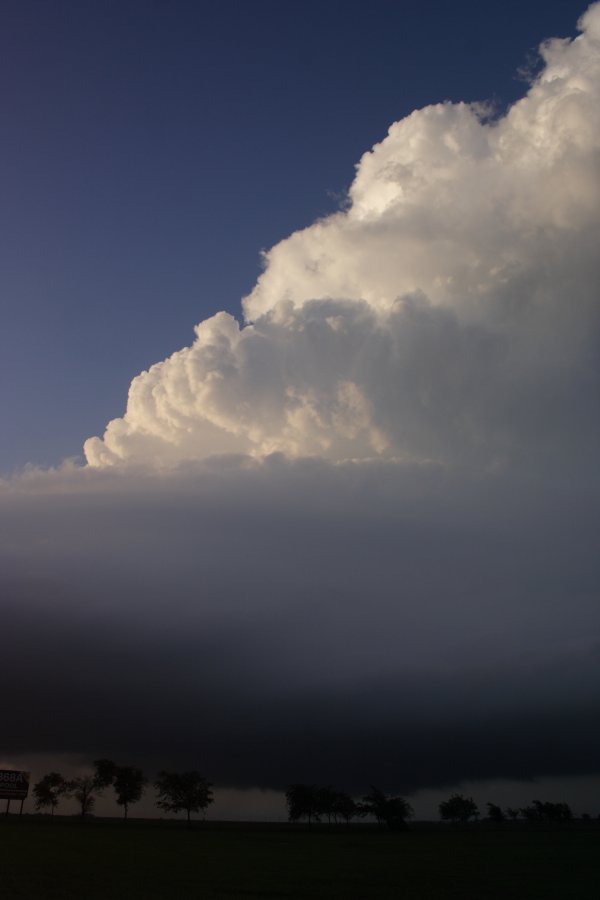 updraft thunderstorm_updrafts : Hillsboro, Texas, USA   3 May 2007