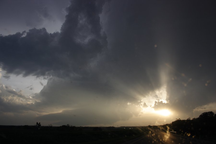 updraft thunderstorm_updrafts : E of Woodward, Oklahoma, USA   4 May 2007