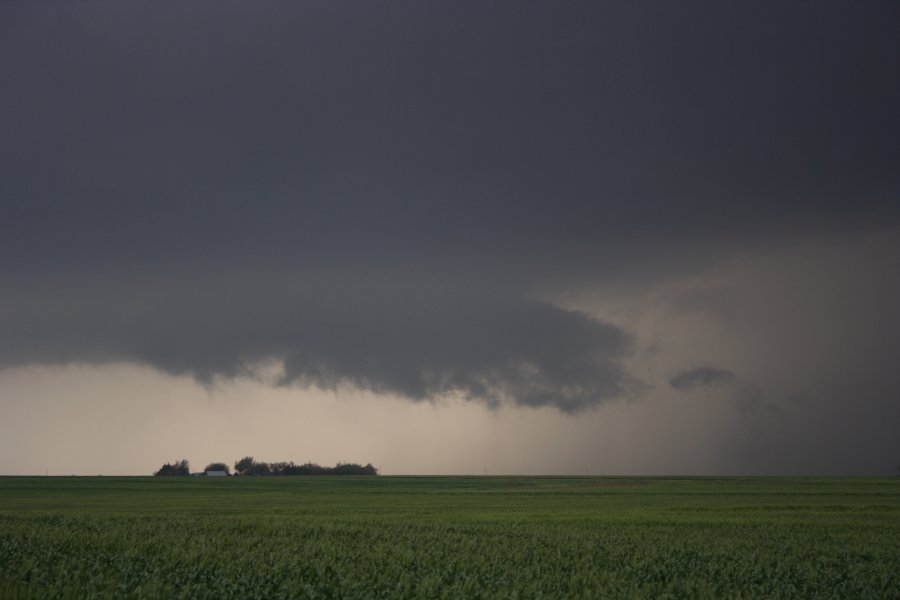 raincascade precipitation_cascade : SE of Greensburg, Kansas, USA   5 May 2007