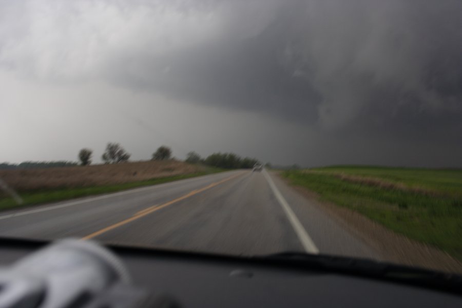 cumulonimbus supercell_thunderstorm : N of Pratt, Kansas, USA   5 May 2007