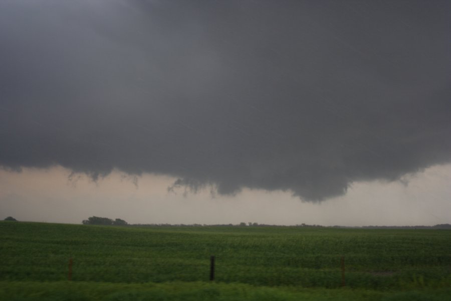 tornadoes funnel_tornado_waterspout : N of Pratt, Kansas, USA   5 May 2007