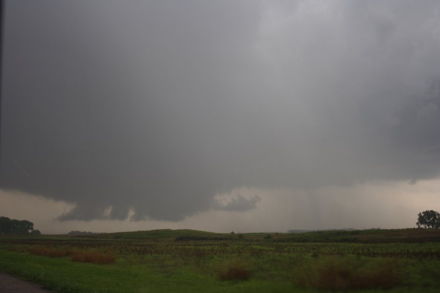 wallcloud thunderstorm_wall_cloud : N of Pratt, Kansas, USA   5 May 2007