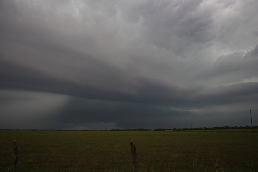 wallcloud thunderstorm_wall_cloud : E of Seymour, Texas, USA   8 May 2007