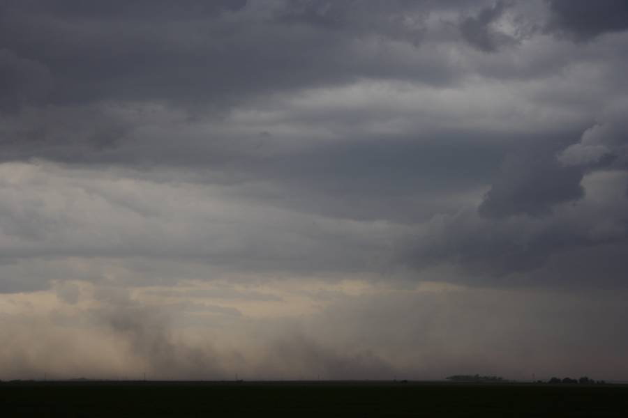 cumulonimbus thunderstorm_base : N of Clay Center, Nebraska, USA   14 May 2007