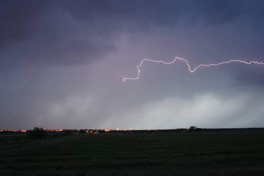 raincascade precipitation_cascade : near McCook, Nebraska, USA   16 May 2007