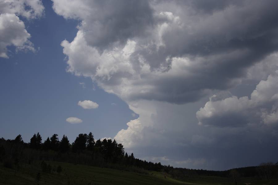 thunderstorm cumulonimbus_incus : Black Hills, South Dakota, USA   18 May 2007