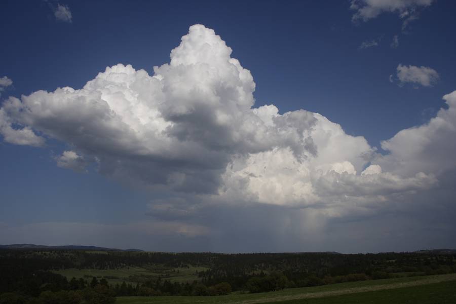 thunderstorm cumulonimbus_incus : near Devil's Tower, Wyoming, USA   18 May 2007