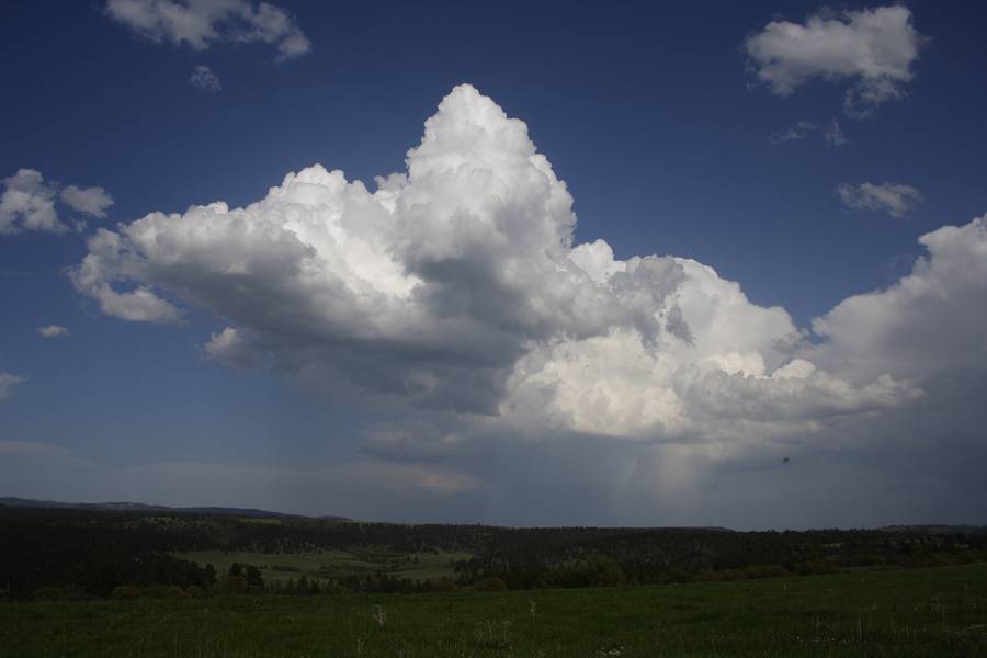 thunderstorm cumulonimbus_incus : near Devil's Tower, Wyoming, USA   18 May 2007