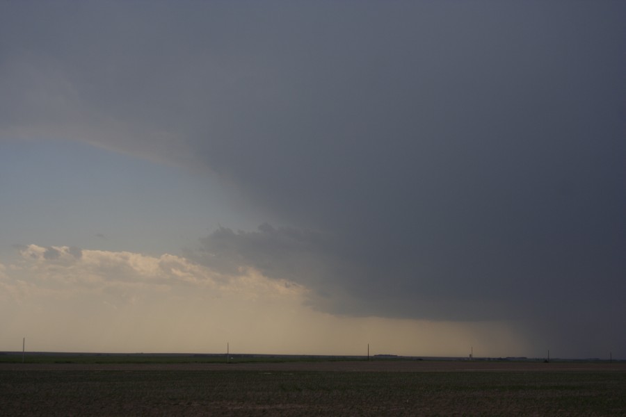 cumulonimbus supercell_thunderstorm : W of WaKeeney, Kansas, USA   22 May 2007