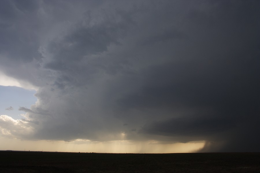 raincascade precipitation_cascade : W of WaKeeney, Kansas, USA   22 May 2007