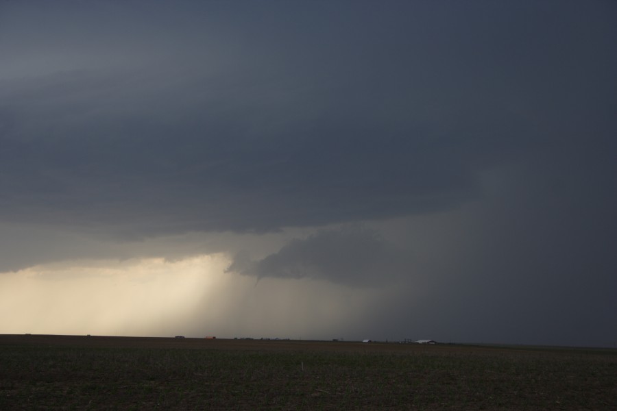 wallcloud thunderstorm_wall_cloud : W of WaKeeney, Kansas, USA   22 May 2007