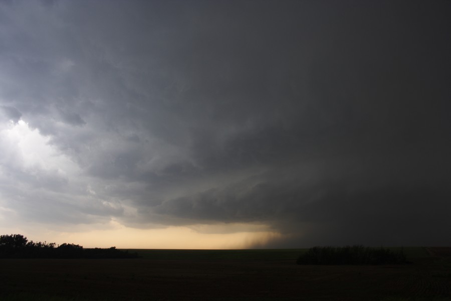 raincascade precipitation_cascade : E of St Peters, Kansas, USA   22 May 2007