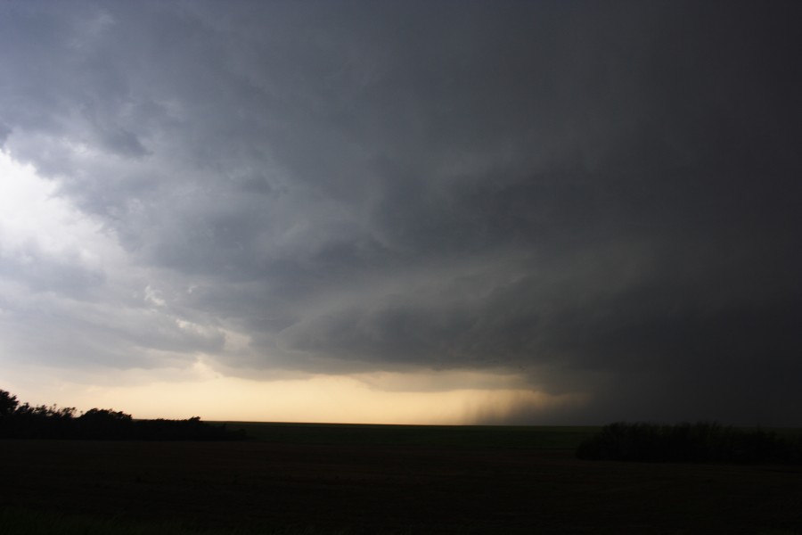 cumulonimbus thunderstorm_base : E of St Peters, Kansas, USA   22 May 2007