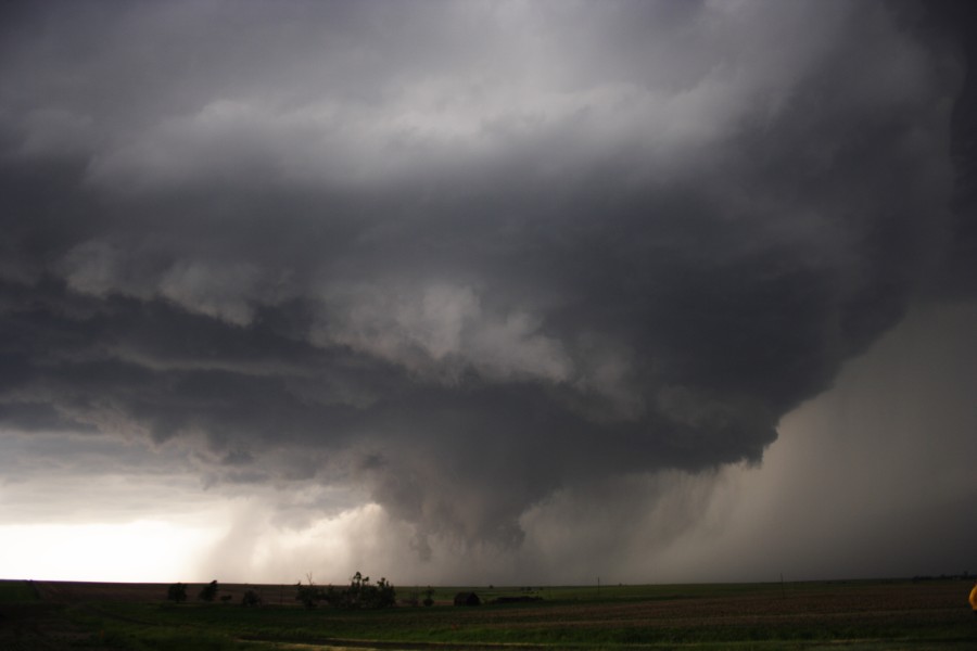 cumulonimbus thunderstorm_base : E of St Peters, Kansas, USA   22 May 2007