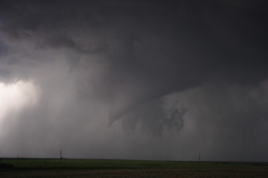 wallcloud thunderstorm_wall_cloud : E of St Peters, Kansas, USA   22 May 2007