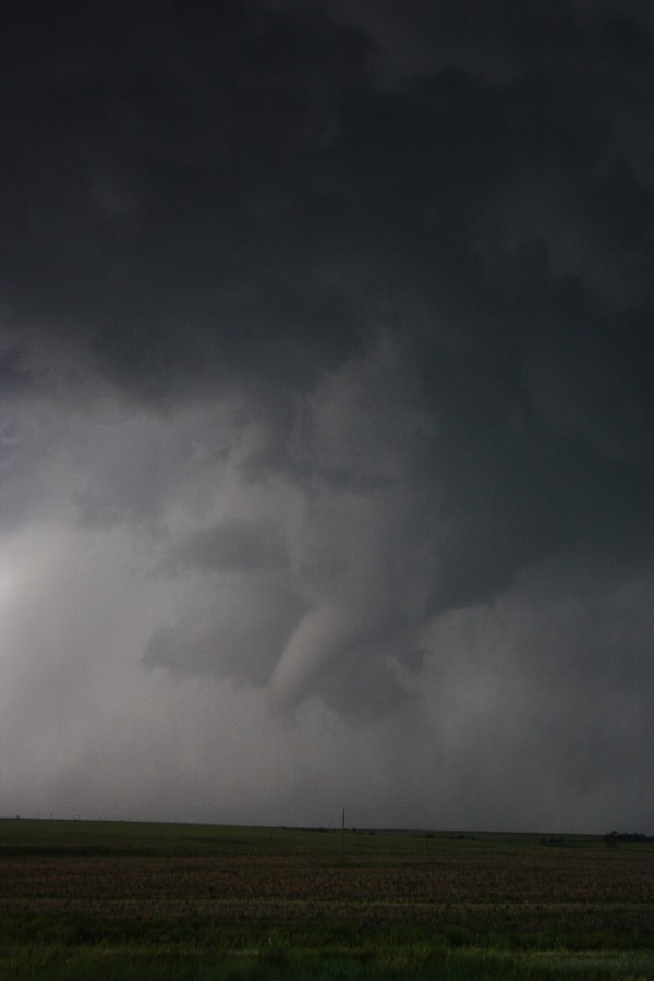 wallcloud thunderstorm_wall_cloud : E of St Peters, Kansas, USA   22 May 2007