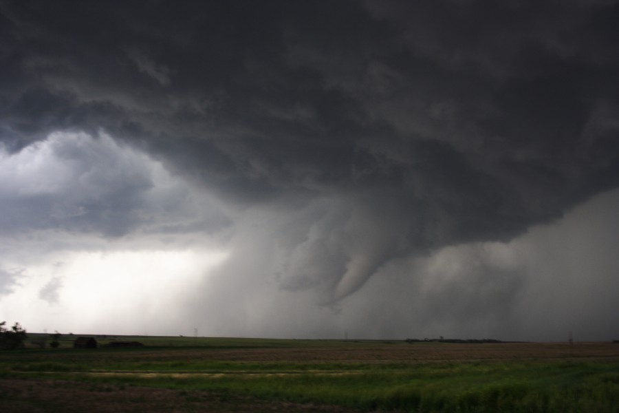 tornadoes funnel_tornado_waterspout : E of St Peters, Kansas, USA   22 May 2007