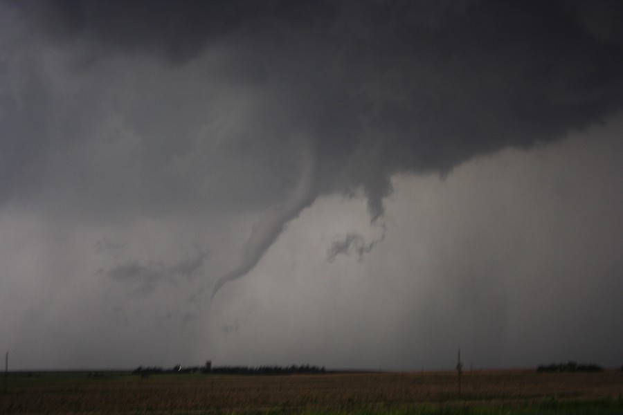 tornadoes funnel_tornado_waterspout : E of St Peters, Kansas, USA   22 May 2007