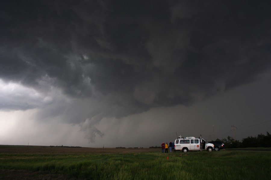 wallcloud thunderstorm_wall_cloud : E of St Peters, Kansas, USA   22 May 2007