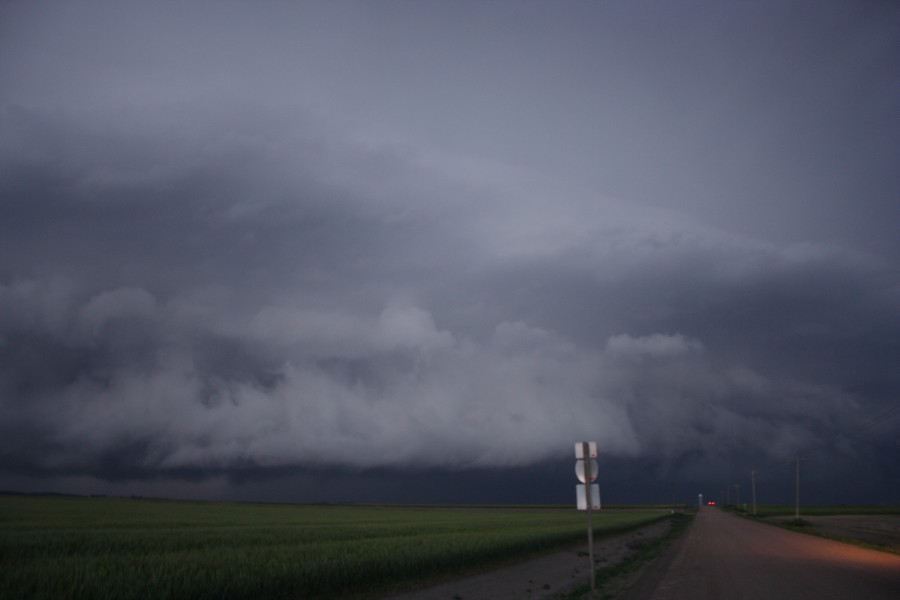 shelfcloud shelf_cloud : N of Ogallah, Kansas, USA   22 May 2007