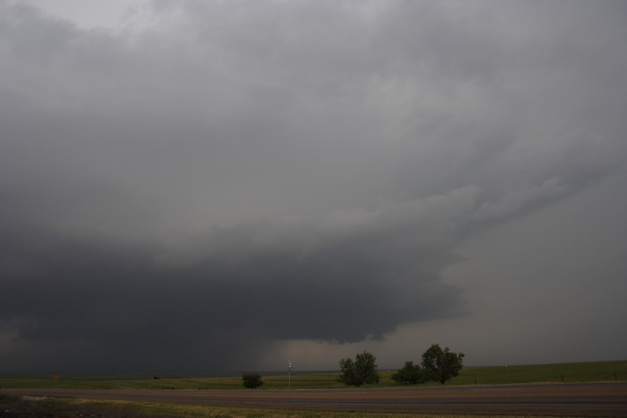 wallcloud thunderstorm_wall_cloud : SE of Perryton, Texas, USA   23 May 2007