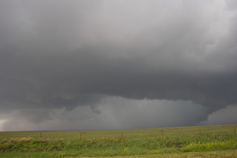 cumulonimbus supercell_thunderstorm : SE of Perryton, Texas, USA   23 May 2007