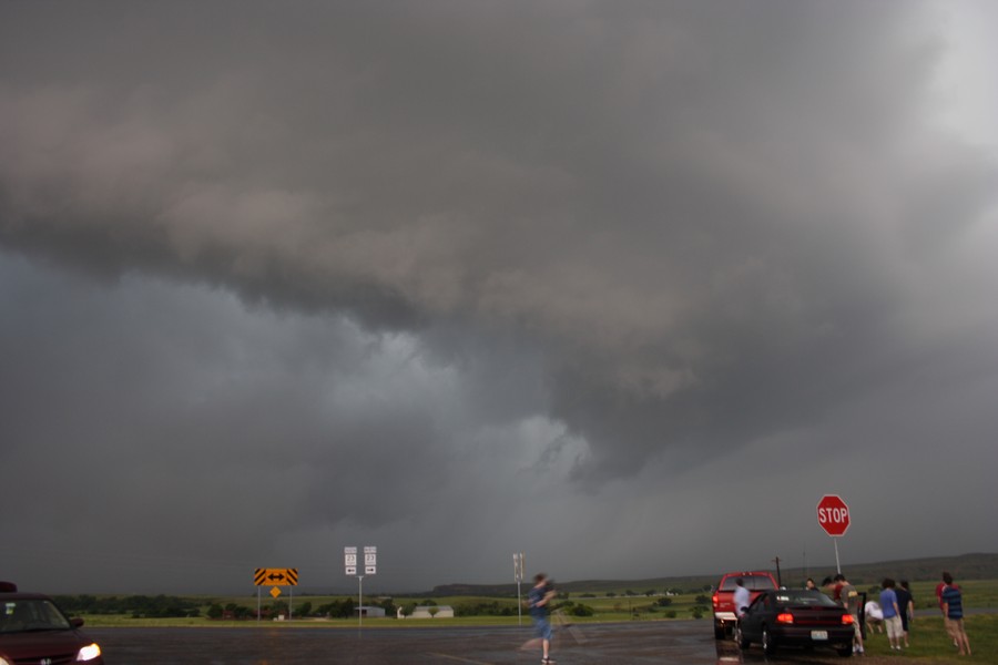 wallcloud thunderstorm_wall_cloud : SE of Perryton, Texas, USA   23 May 2007