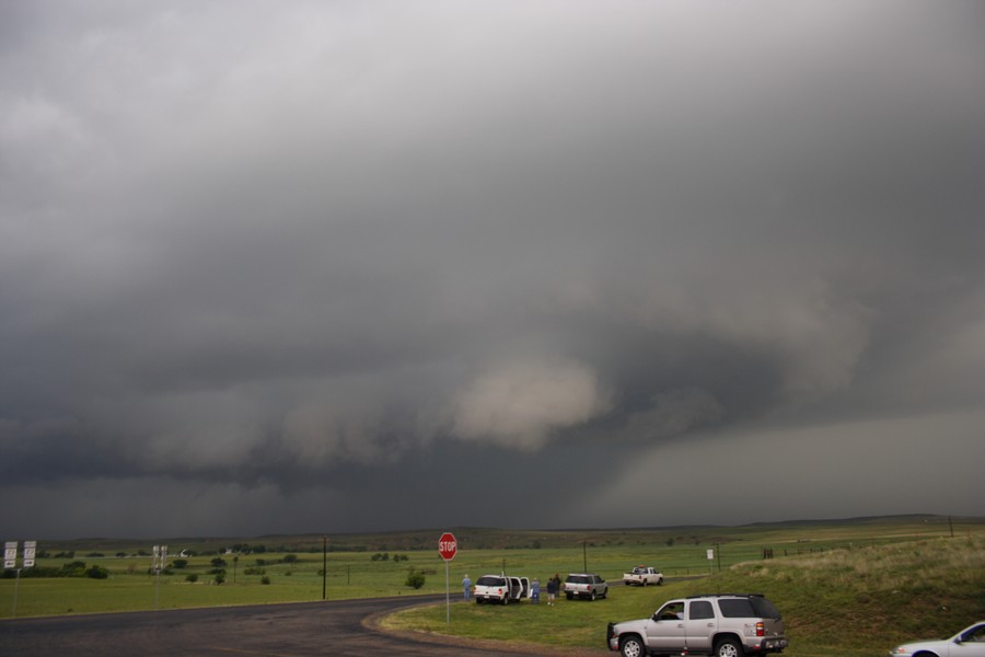 wallcloud thunderstorm_wall_cloud : SE of Perryton, Texas, USA   23 May 2007