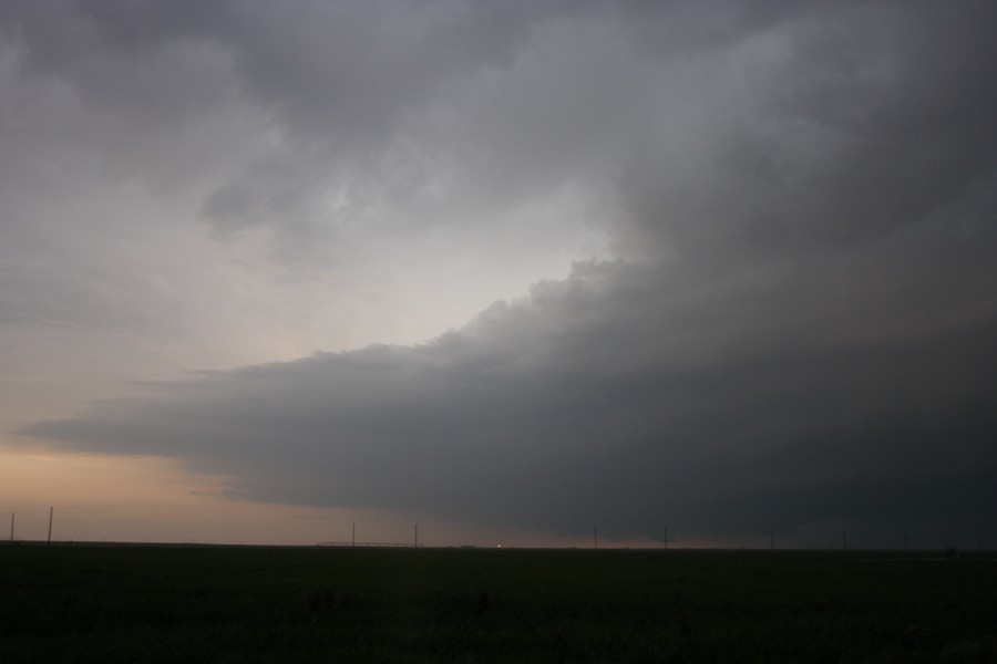 cumulonimbus thunderstorm_base : S of Darrouzett, Texas, USA   23 May 2007