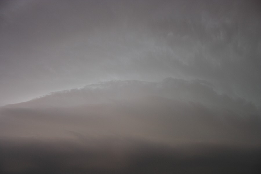 cumulonimbus supercell_thunderstorm : S of Darrouzett, Texas, USA   23 May 2007