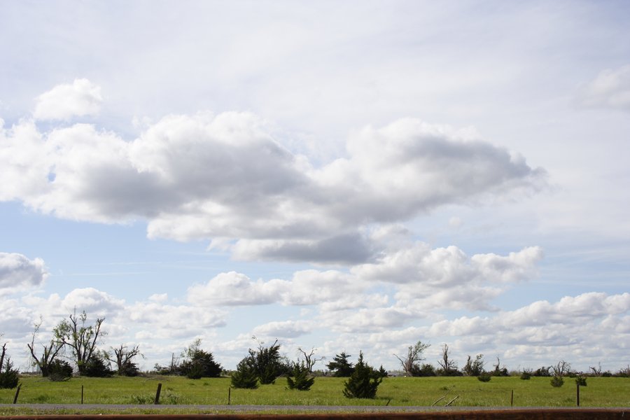 cirrostratus cirrostratus_cloud : near Greensburg, Kansas, USA   24 May 2007