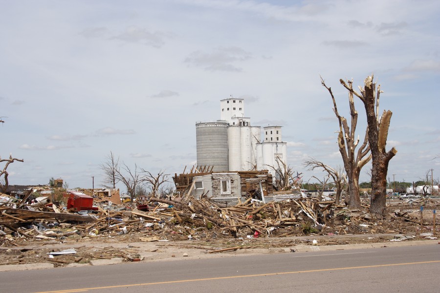 disasters storm_damage : Greensburg, Kansas, USA   25 May 2007