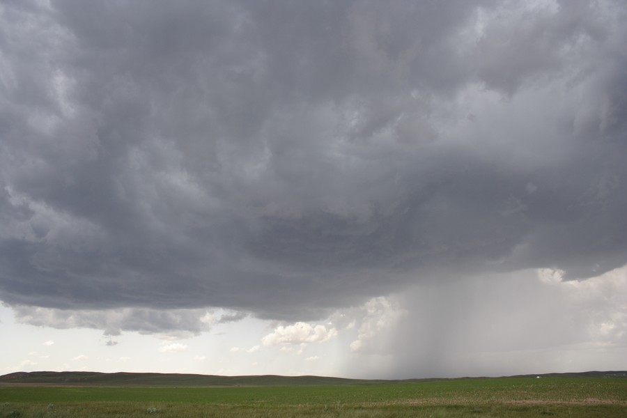 raincascade precipitation_cascade : S of Holyoke, Colorado, USA   27 May 2007