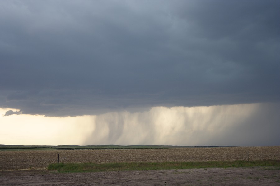 raincascade precipitation_cascade : N of Benkelman, USA   27 May 2007